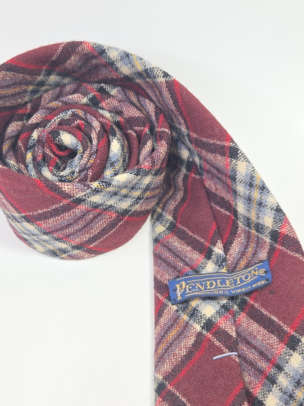 Pendleton Men's 100% Virgin Wool Burgundy Plaid Tarts Vintahe 1960s Narrow Tie